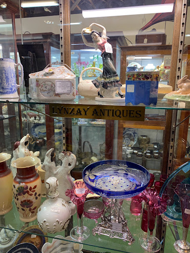 Newfarm Antique Centre - Thumbnail