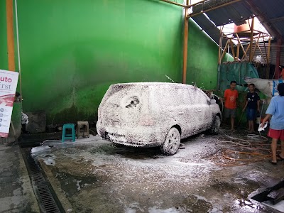 Photos of V & Me Auto (Cucian Mobil)
