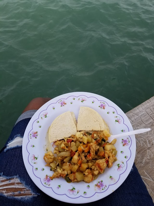 Floyd's Pelican Bar