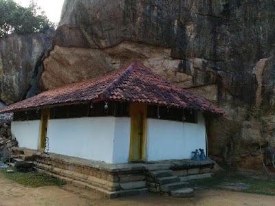 Photos of Nagolla Purana Viharaya (නාගොල්ල පුරාණ විහාරය)