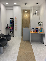 Photo n°3 de Couleurs Précieuses à Grenoble (Salon de coiffure)