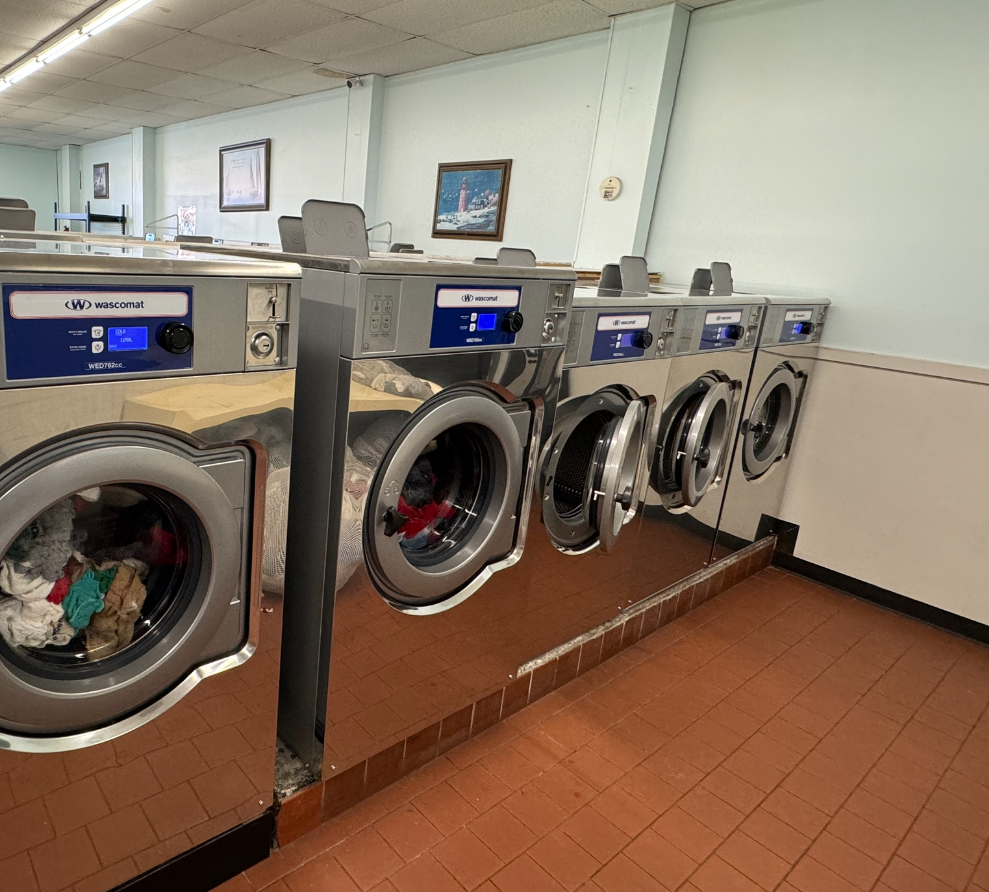 Star Laundromat storefront and entrance in Bristol