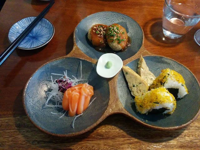 Akashi Gallery