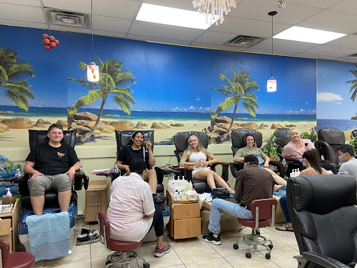 Model Nail Salon Logo