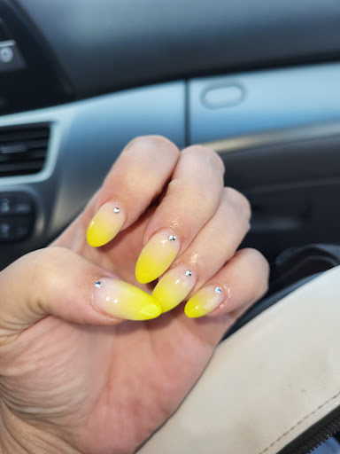 Amy Nails - Visual