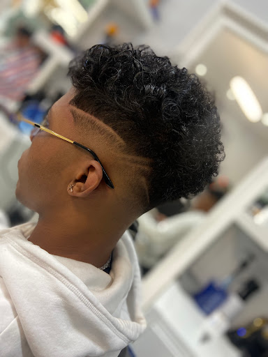 Golden Hairstyle - Parrucchiere | Friseur - Barber - Thumbnail