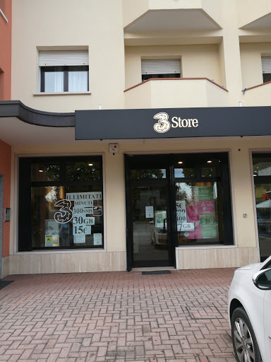 3 Store - Visual
