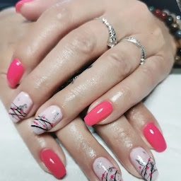 Photo n°3 de Isa'Nails à Romilly-sur-Seine (Salon de manucure)