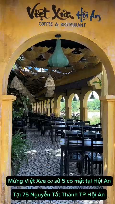 Không gian sân khấu và tiệc đoàn