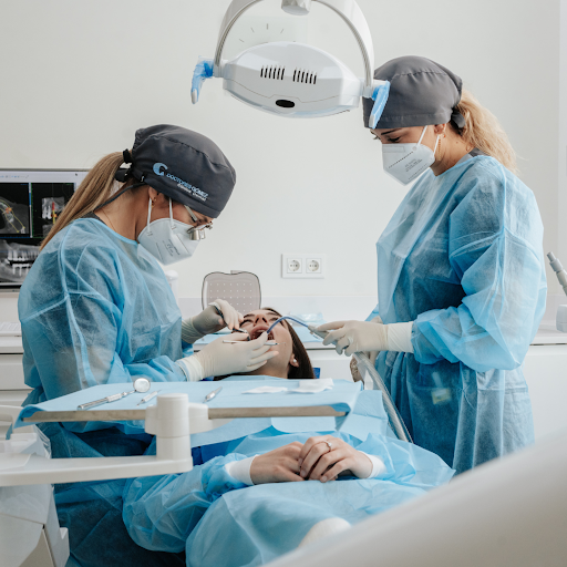 Clínica Dental Doctores Gómez