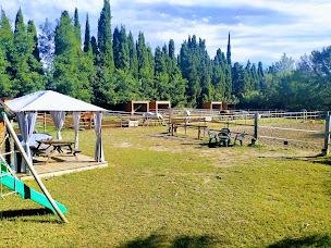 Photo n°1 de Écurie de Pablo à Fourques (Centre équestre)