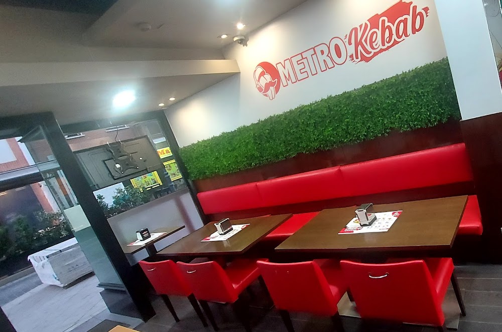 Metro Kebab - ( C/ El Charco n1 )