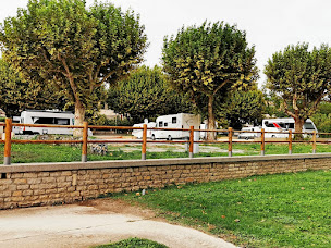 Photo n°3 de Aire Camping-Car Park à Sainte-Tulle (Terrain pour camping-cars)