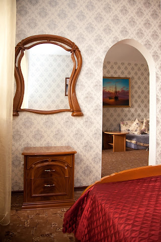 Utomlennyye Solntsem by null