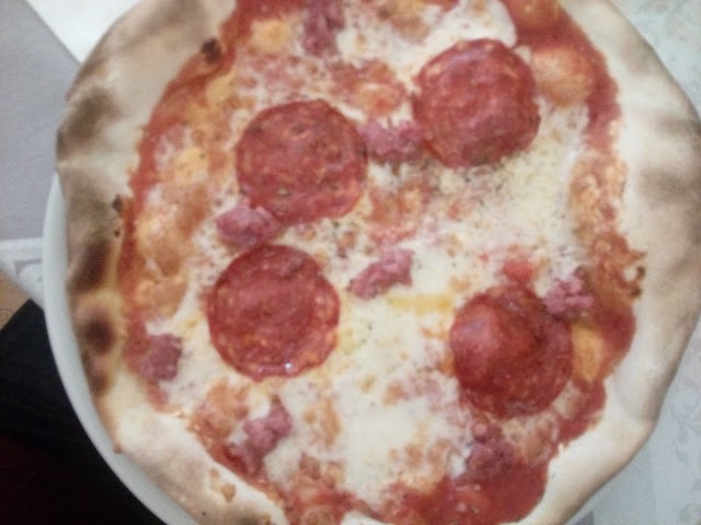 Osteria Pizzeria Le Tre Botti Di Vezzoni Vilma - Dalle Luche Stefano - F.