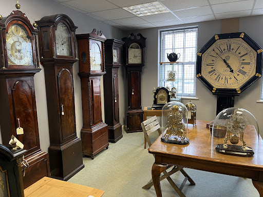 The Secondhand Warehouse - Visual