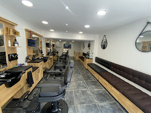 Photo n°7 de Wall Street Barber à Bourg-en-Bresse (Salon de coiffure)