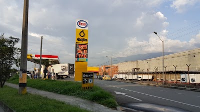 Photos of Service Station success Cedi Vegas