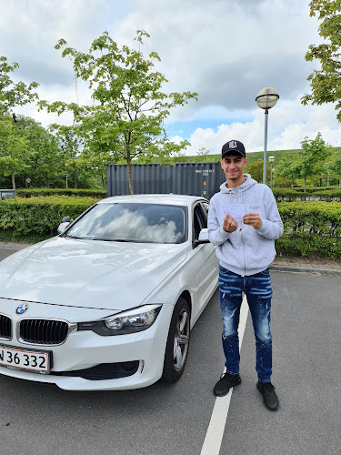 Comentarii opinii despre Baddour køreskole