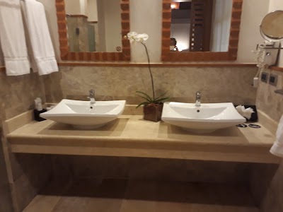 Photos of Be Live Collection Canoa