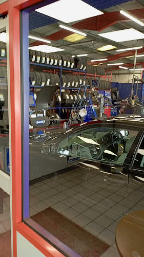 Kwik Fit - Leicester - Abbey Park