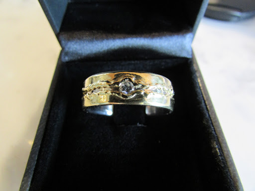 Goldsmith Huppertz, Jewelery Designer, - Thumbnail
