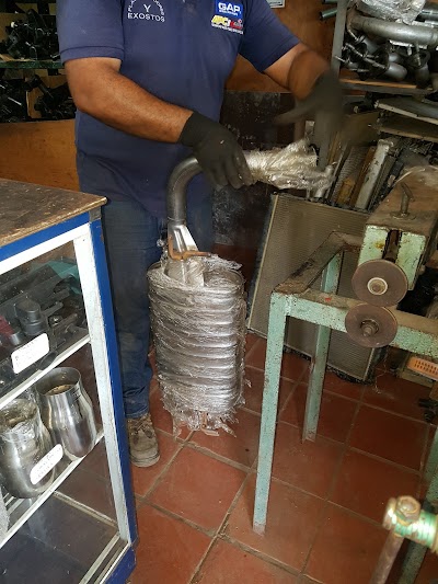 Photos of Plastiradiadores y exostos