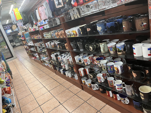 Lone Star Souvenir & Food Mart - Thumbnail