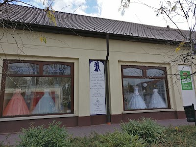 Photos of Elegancia Esk&uuml;vői &eacute;s Alkalmi Ruhaszalon