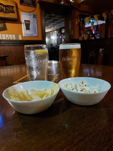 Dub's - Visual