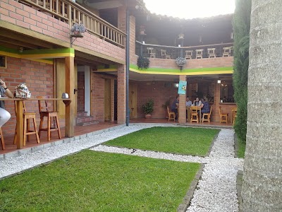 Photos of Creams Cafe de Oriente