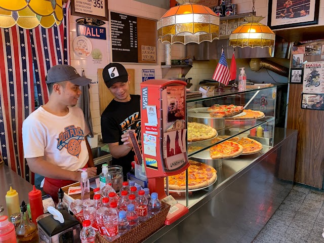 Pizza Place - Como Park, Kemang