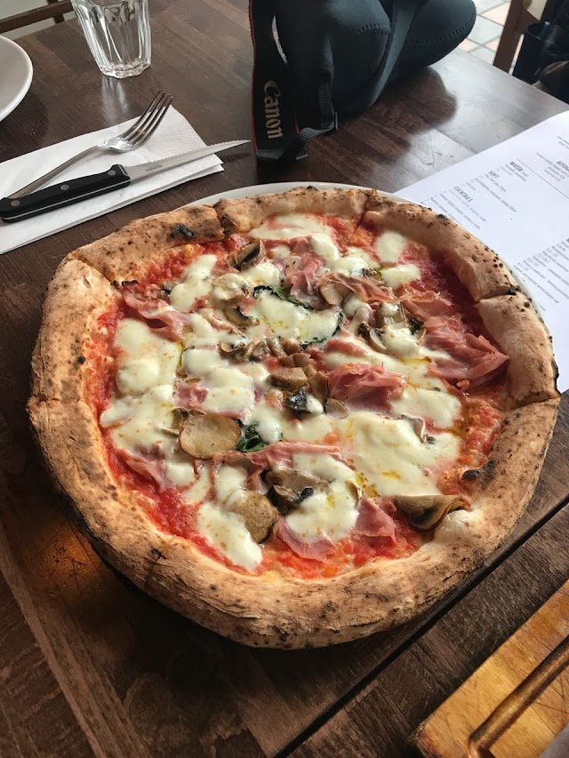 Farina Pizzeria Napoletana