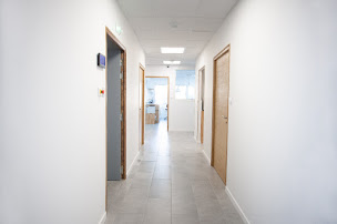 Photo n°3 de Cabinet dentaire du Dr SIAHOU Michaël, Saint-Barnabé Village à Marseille (Dentiste)