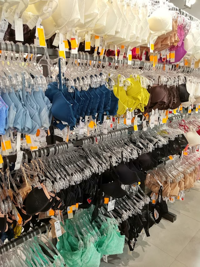 Outlet Calzedonia e Intimissimi