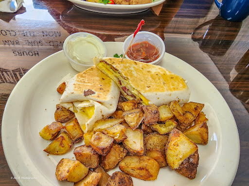 Two D's Diner - Visual