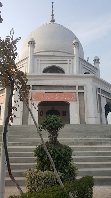 Sundar Sharif Bus Stop lahore