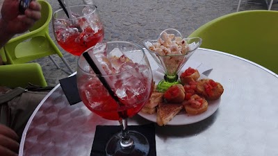 Photos of Leonardo Caf&egrave;