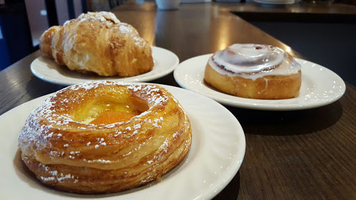 pHlour Bakery & Cafe - Thumbnail