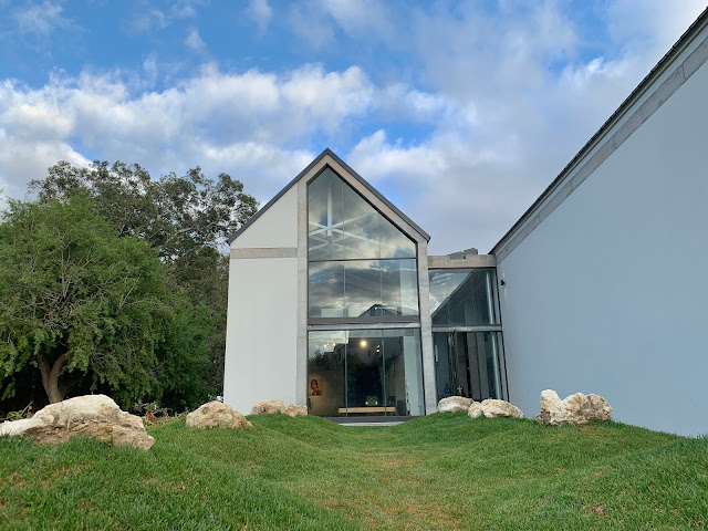 Lionel Smit Studio by null