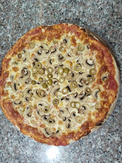 A&B Italian pizza halal 1