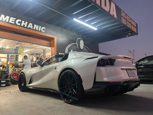La Ceiba Tire Shop Florida Gallery - United States