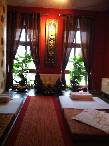Natta Spa Thai Massage - Thumbnail