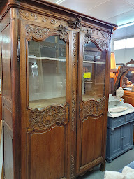 Photo n°5 de Brocante de la Vallée à Beaufort-en-Anjou (Magasin de meubles d'occasion)