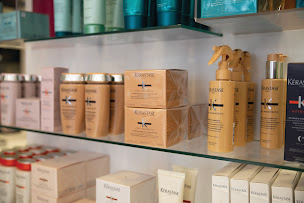 Photo n°4 de Alban de Versy à Beauvais (Magasin d'articles de coiffure pour hommes)