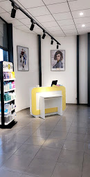 Photo n°5 de Coiff&Co - Coiffeur Carpentras à Carpentras (Magasin de cosmétiques)