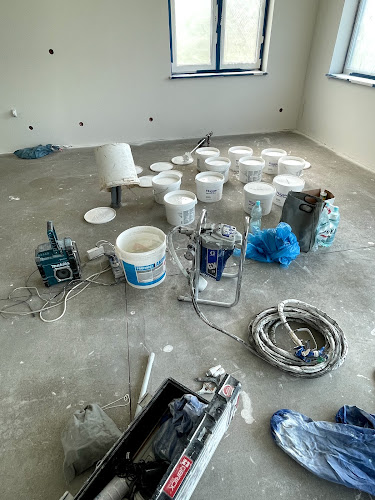 https://www.facebook.com/pages/category/Contractor/Konkret-1443825842595742/