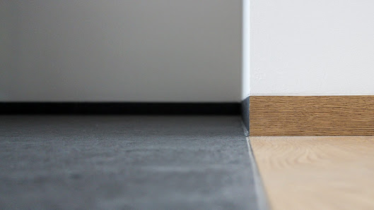 LINEA - Flächenbündige Sockelleisten Feldstraße 58, 4813 Altmünster am Traunsee, Österreich