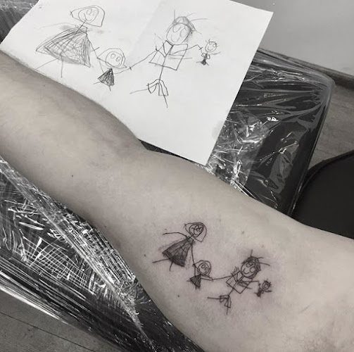 https://www.facebook.com/underground.ink.gorzow/