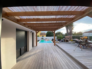 Photo n°20 de Bar Construction Bois - Côté Terrasse à Aigues-Mortes (Piscine)